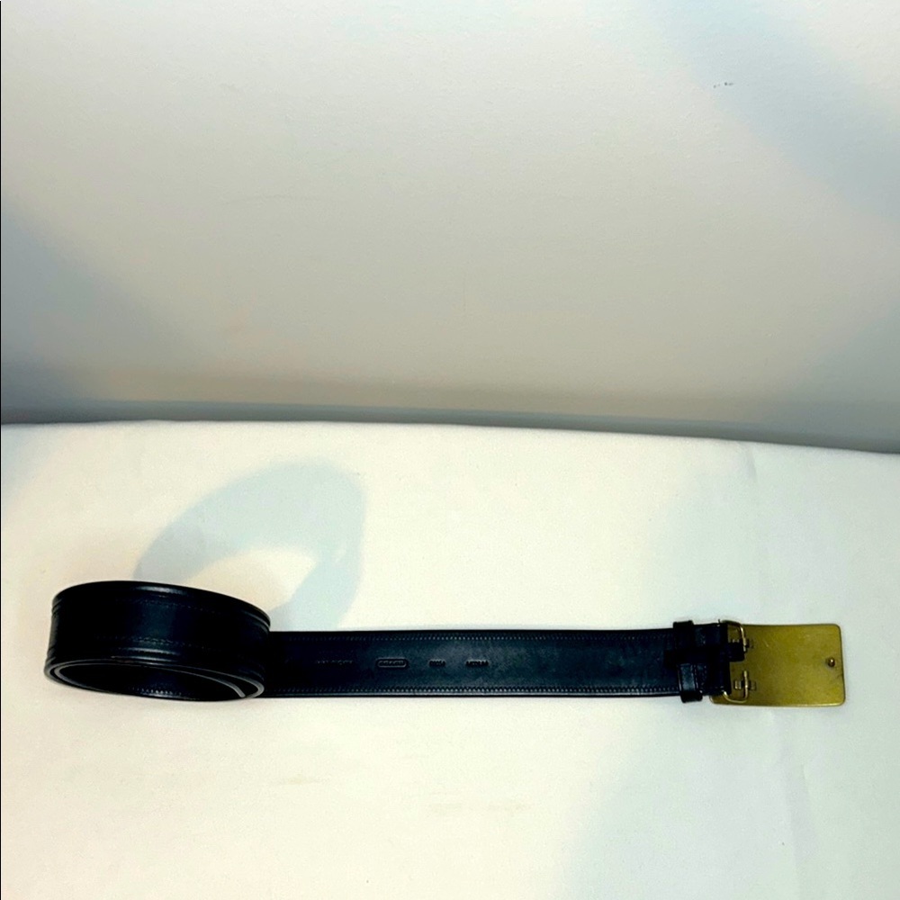 Coach Horse and Carriage Black Leather Belt with Brass Buckle Size Medium 40”L - Picture 2 of 13